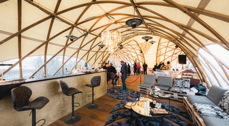 Strohboid mit neuem Partner